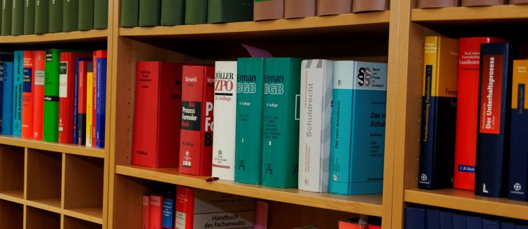 לימודי תואר ראשון: חשיבות קריאת הספרים הנכונים