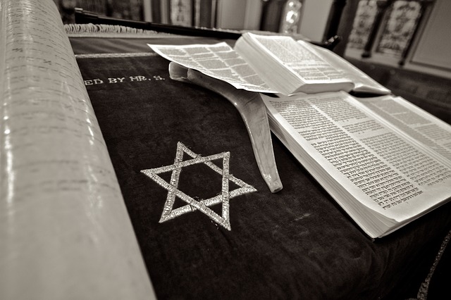 איך ללמד את הילדים על המסורת היהודית?